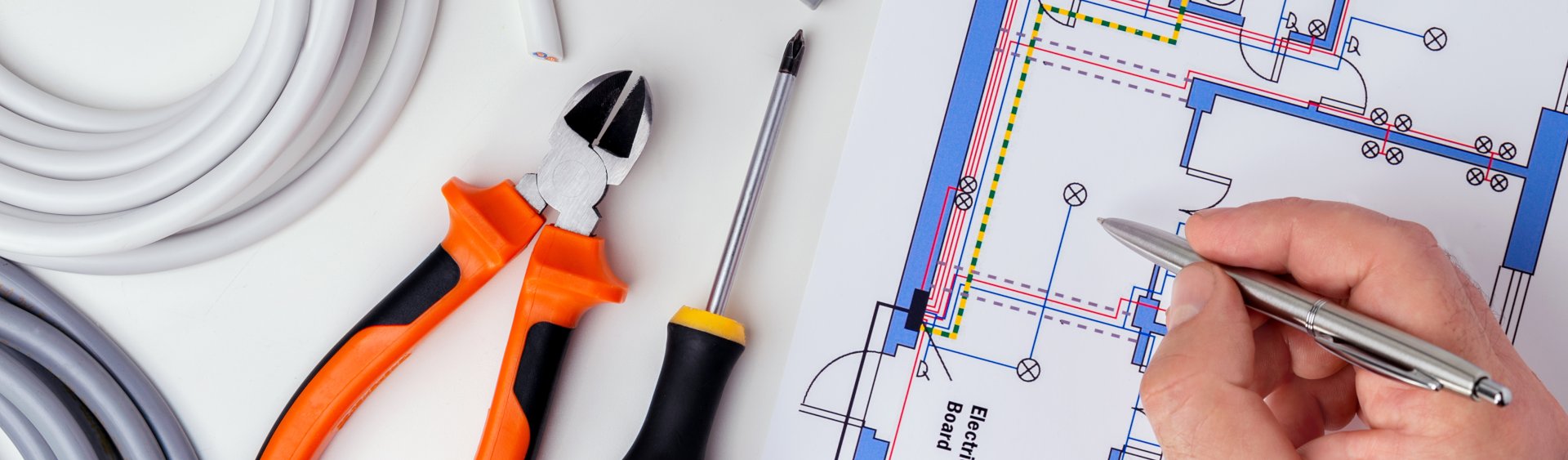 Neuanlage Gebäudemodernisierung Multimediatechnik